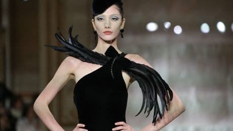 Armani Privé, una collezione profonda come il nero della notte