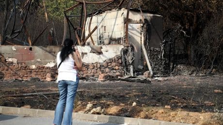 Las aseguradoras reciben los primeros partes de daños en viviendas y explotaciones agrarias por la ola de incendios