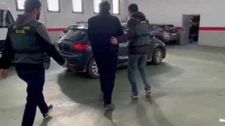 La Guardia Civil detiene a dos personas por el robo con fuerza de un camión, gasóleo y una cámara de vigilancia
