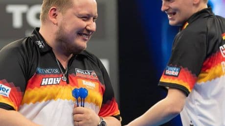 Darts-WM in Frankfurt: Schindler und Pietreczko besiegen die Top-Favoriten
