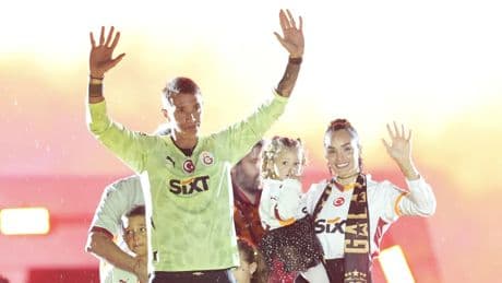 Muslera, Galatasaray'a gözyaşlarıyla veda etti: 'Yarın son maçıma çıkacağım'