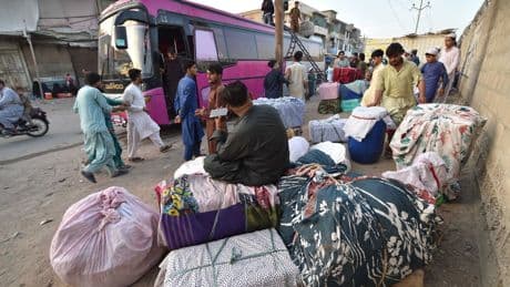 Afghanistan : 76 morts dans un accident de car transportant des migrants