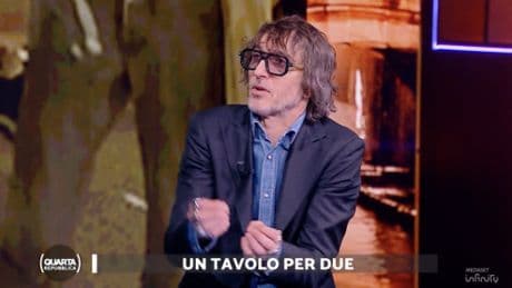 "La cosa è clamorosa". Cruciani distrugge la fornaia antifà