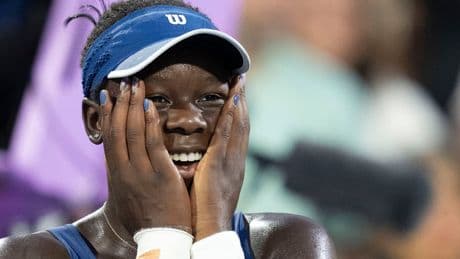 Eklat bei der Siegerehrung - Teenie (18) feiert Tennis-Sensation!