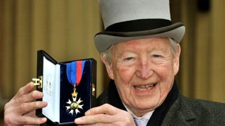 Legendary News at Ten presenter Sandy Gall dies aged 97