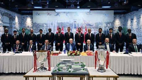 Cumhurbaşkanı Erdoğan, Galatasaray'a Şampiyonlar Ligi'nde başarılar diledi
