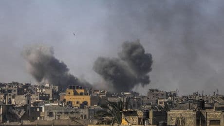 « Nous ne pouvons plus nous contenter d’appeler cela une “horreur” » : 300 écrivains appellent à agir face au génocide à Gaza