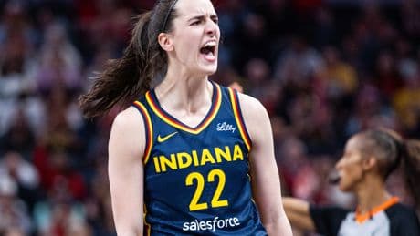 Caitlin Clark erupts for 32 points in injury return as Fever hand Liberty first loss of season