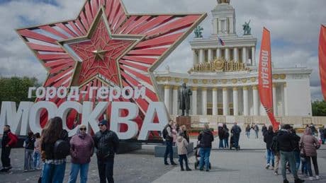 A Moscou, avec les écrivains patriotes