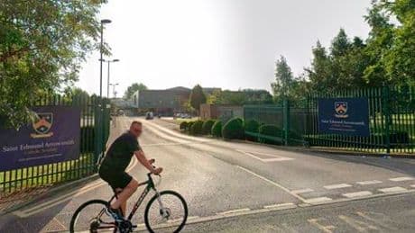 Großbritannien: Mehr als 200 Schüler innerhalb drei Wochen von der Schule suspendiert