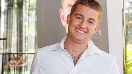 Mart Hoogkamer (27) over zijn verslaafde vader: ’Ben zijn afwezigheid nog minder gaan begrijpen’