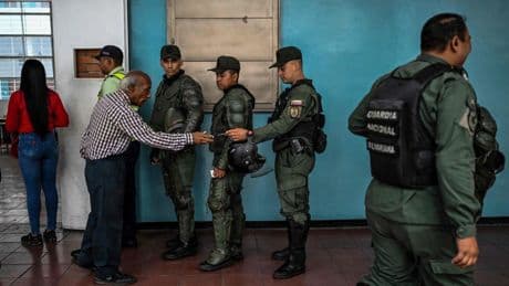 Venezuela responde con más abstención a la nueva parodia electoral de Maduro