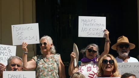 El Ministerio de Justicia estudia una petición para evitar la entrega del hijo de Juana Rivas a su padre
