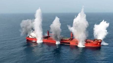 Jemen: Rettungsaktion für Crew von griechischem Frachtschiff läuft – Berichte über Untergang