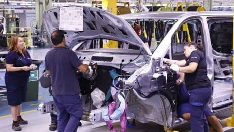 Mercedes advierte del riesgo de colapso por el veto europeo a los motores de combustión en 2035