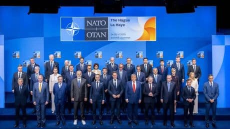 Contracrónica | Las amenazas de Trump, el Sánchez más solitario y unas zapatillas blancas