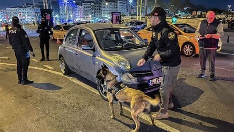 İstanbul'da huzur uygulaması: 982 gözaltı