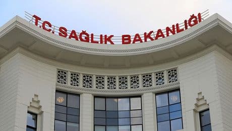 Sağlık Bakanlığı'ndan mesai dışı çalışma iddiasına yalanlama!