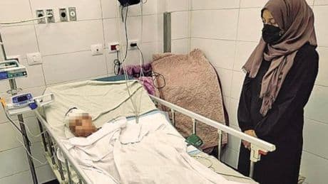 Italia acogerá a Adam, el único de los nueve hijos de la pediatra gazatí que logró sobrevivir a un ataque israelí, para tratarlo