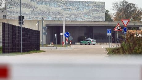 Keine Kissen, kein Licht, ständige Überwachung: Folterkommission kritisiert Gefängnisse in Bayern