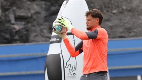 La primera convocatoria de la pretemporada de la Real, con bajas significativas