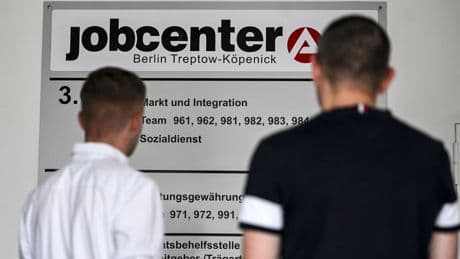 Digital Natives in Sorge: Jetzt trifft die Arbeitslosigkeit die jungen Leute