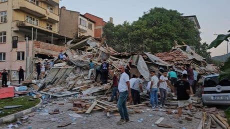 Katastrophen: Mehr als 200 Nachbeben in der Westtürkei