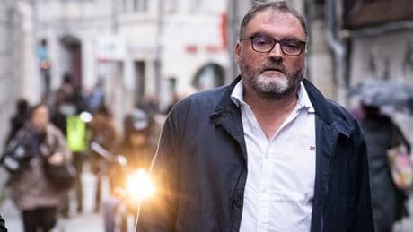 "Un monstre": le père d'une victime présumée de Frédéric Péchier l'accuse de s'être servi de patients comme "munitions"