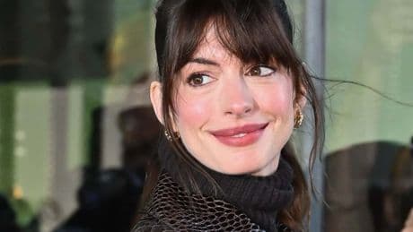 Anne Hathaway vuelve con estilo: primea foto de &#039;El diablo viste de Prada 2&#039;