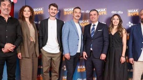 Sıcak Büfe için beklenen gün geldi! 'Kahkaha garantili sıcak bir film'