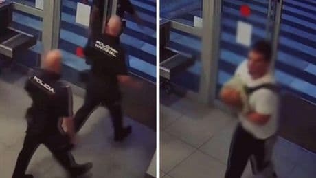 Agentes de la Policía Nacional salvan la vida de un bebé que convulsionaba en brazos de su padre