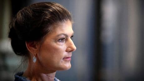 Bundeswehr: "Freiheitsberaubung": Wagenknecht mobilisiert gegen Wehrdienst-Reform