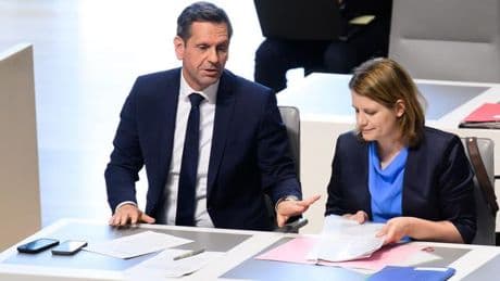 Landesregierung: Rot-Grün stellt Haushaltspläne für 2026 vor
