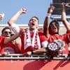 In beeld | PSV viert landstitel met rondrit en huldiging in uitzinnig Eindhoven