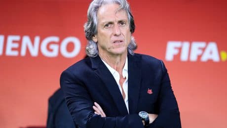 Mercato : «Je ne pouvais pas refuser le défi que Cristiano m’a lancé» lance Jesus, nouvel entraîneur d’Al-Nassr