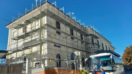 Stazione di Ovada, partito il restyling: “Vanno riattivati bar e biglietteria”