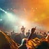 Cette policière faisait la fête en festival tout en touchant 600 000 $ pour une fausse blessure