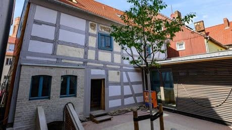 Literatur: Beeskow ehrt Schriftsteller de Bruyn mit neuem Dichterhaus