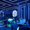 Paspoort inleveren en slapen in de inloopkast: waar deze sportschool luxe uitstraalt, is de achterkant duister