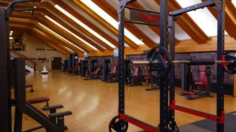 Detenido por hacer fotografías de mujeres mientras se duchaban en un gimnasio en Santander