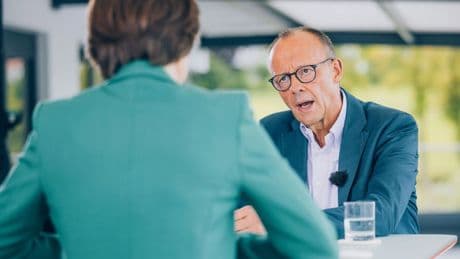 TV-Kritik: Wie sich Friedrich Merz zum Retter der Nato erklärt