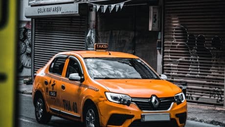 Ekrem İmamoğlu: Mobil uygulama ile çalışacak 2500 yeni taksinin ihalesi başlıyor