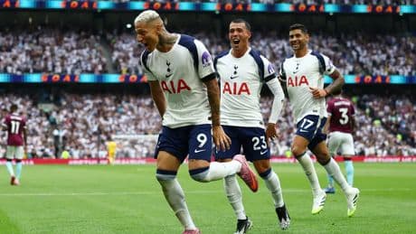 Tottenham sahasında 3 puanı üç golle aldı!