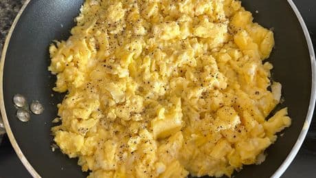 I tried Ina Garten's scrambled eggs recipe inspired by a famous pasta dish, and now it's my favorite breakfast