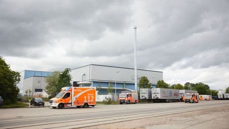 Brände: Feuerwehr löscht Brand in Müllverwertungsanlage