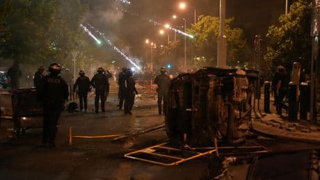 Jérôme Fourquet : «Les mortiers d’artifice, l’arme signature d’une guérilla urbaine à la française»