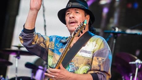 Carlos Santana annule un concert après s'être évanoui pendant les répétitions