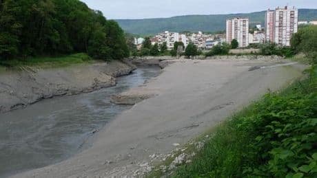 Le Rhône en partie vidangé entre la Suisse et la France afin de prévenir des risques d’inondations
