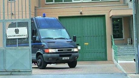 Risse nel carcere di Sanremo, sei detenuti all’ospedale