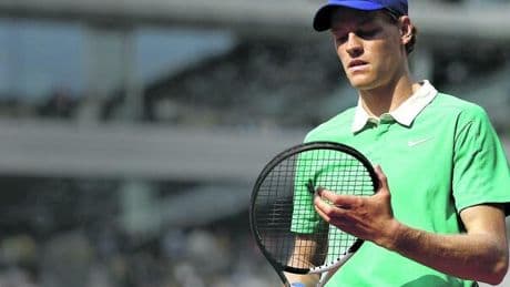 Sinner a un passo dal cielo: si arrende ad Alcaraz in una finale spettacolare, la più lunga del Roland Garros